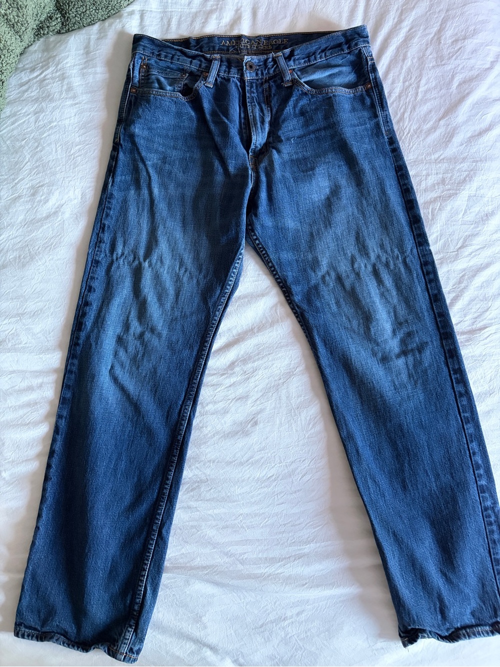 American Eagle Outfitters Men’s Straight Jeans in Deep Blue Denim